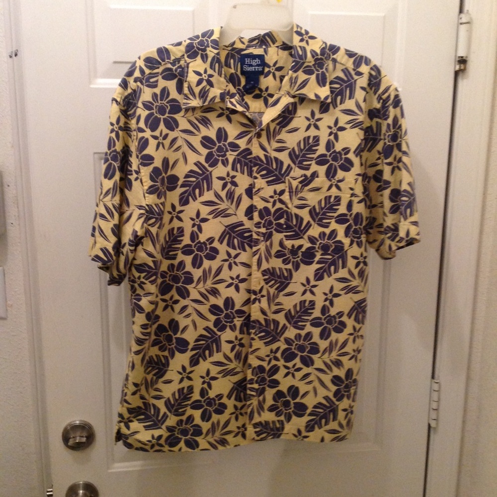 shirt size Medium by High Sierra